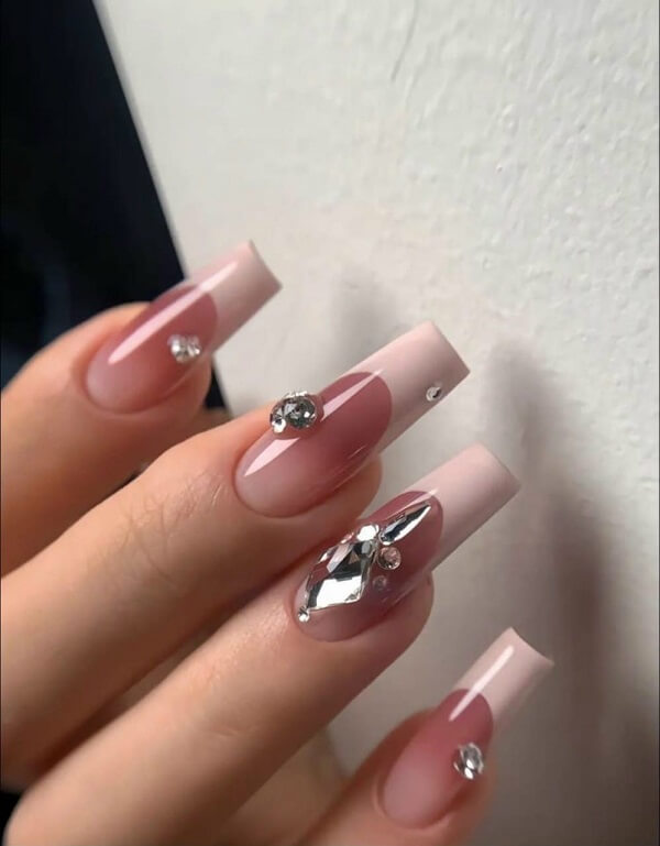 Nail cô dâu màu trắng 5