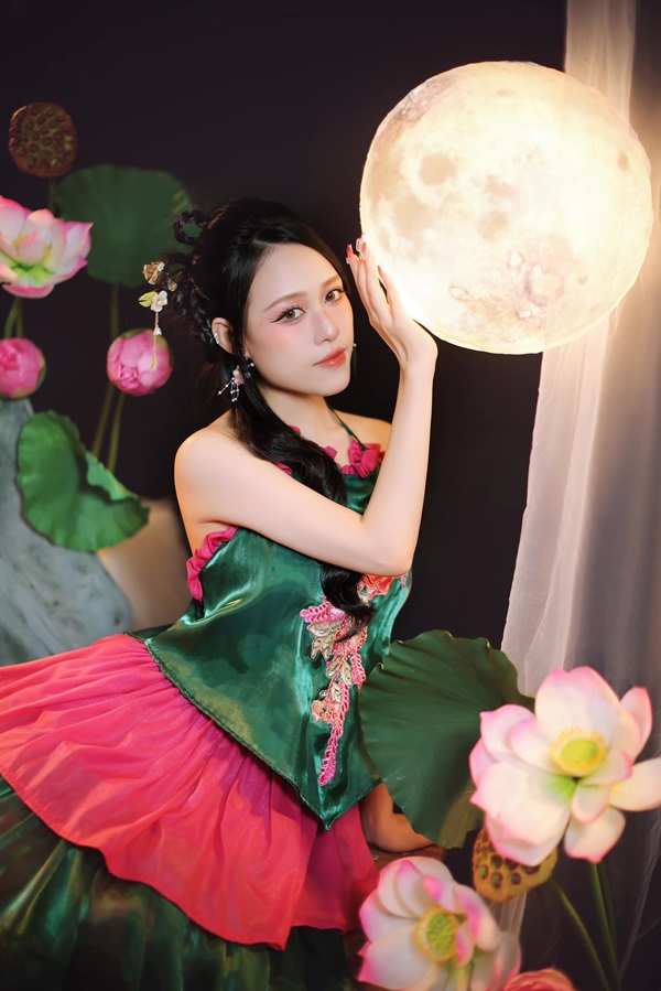 Ảnh Đặng Trà cosplay 1