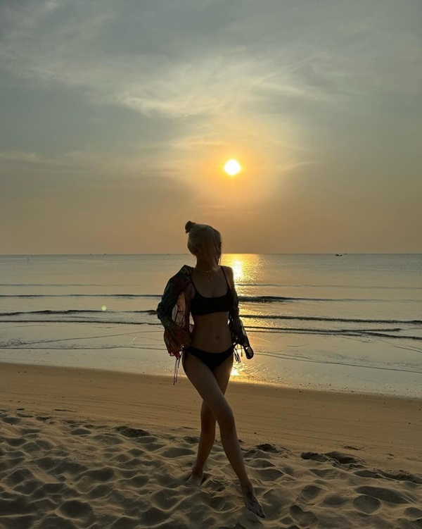 Phương Ly Trần bikini 2