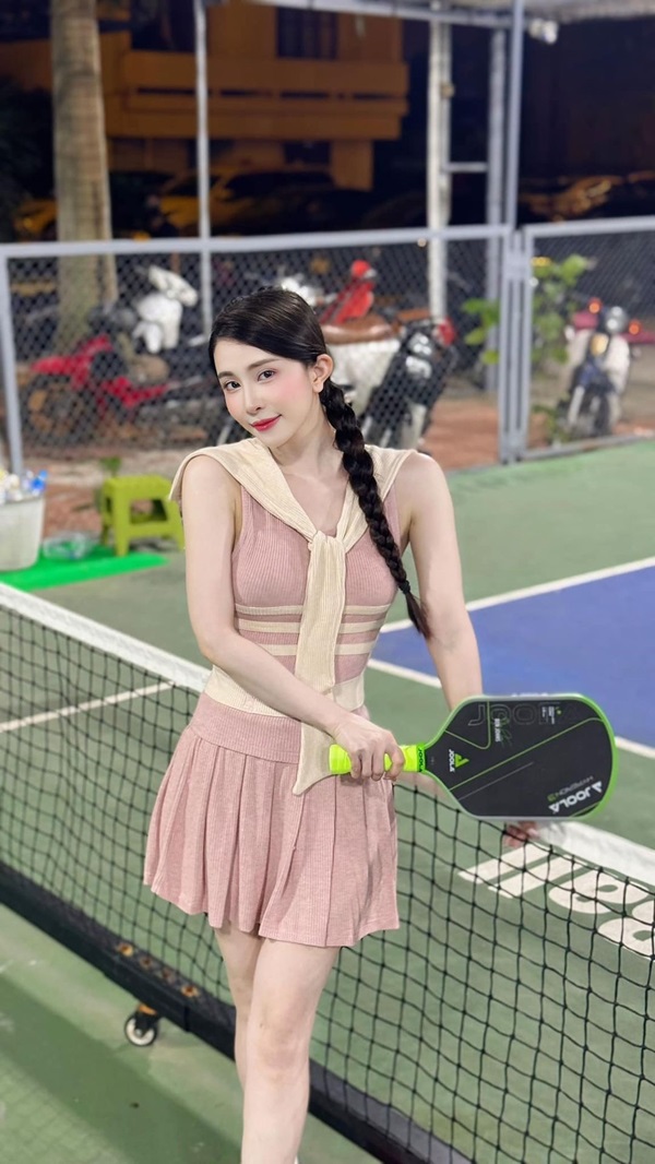 diễn viên Quỳnh Nha pickleball 8