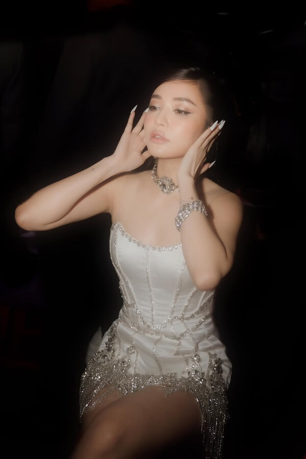 ca sĩ bích phương sexy 30