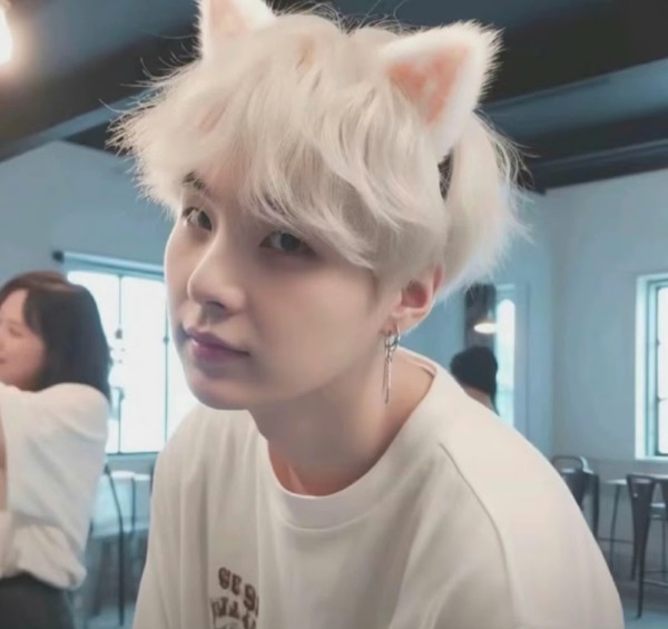 Suga cute 40