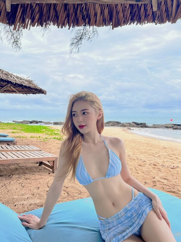 liz Kim Cương bikini 2