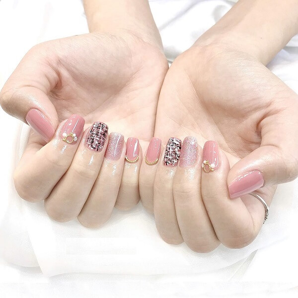 mẫu nail màu hồng pastel 5