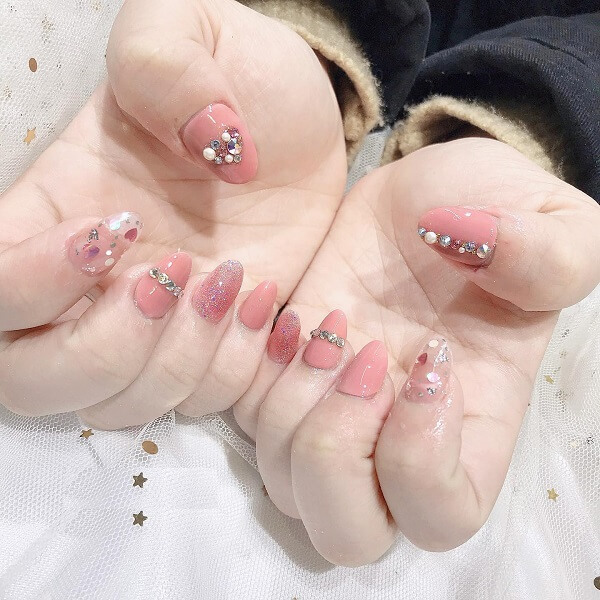 mẫu nail màu hồng pastel 6