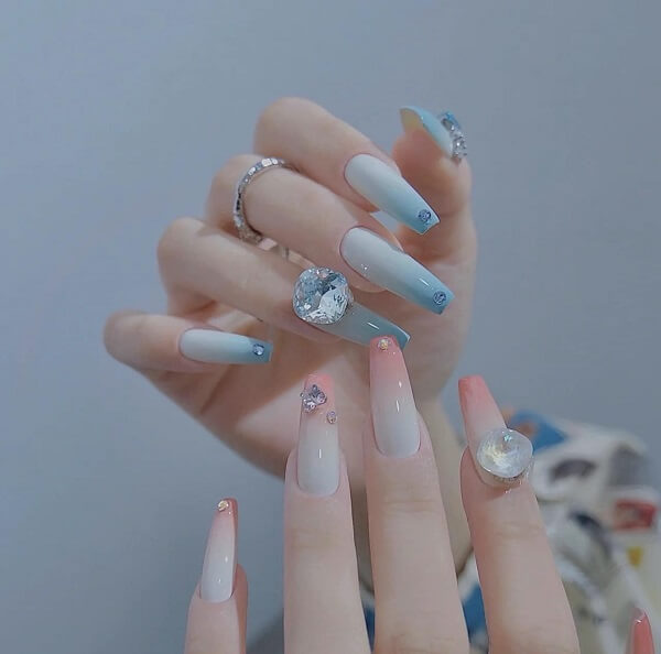 Mẫu nail ombre đơn giản 4