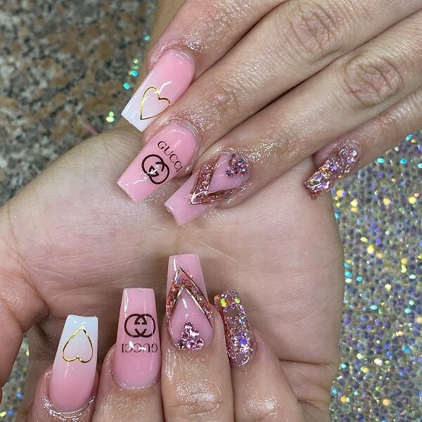 nail Gucci đơn giản 8