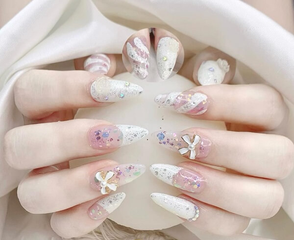 những mẫu nail màu hồng thạch 5