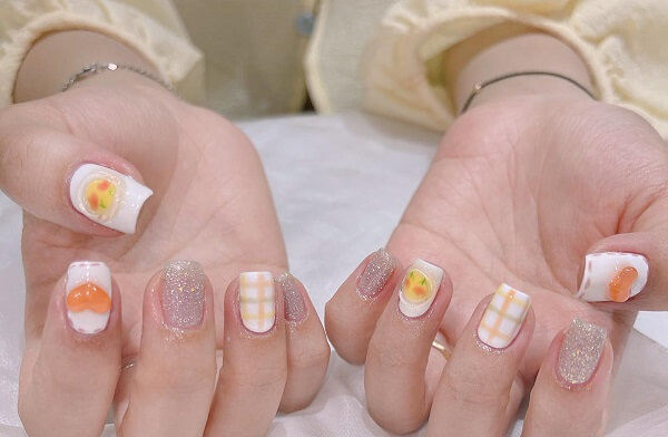 Mẫu nail kẻ sọc 9