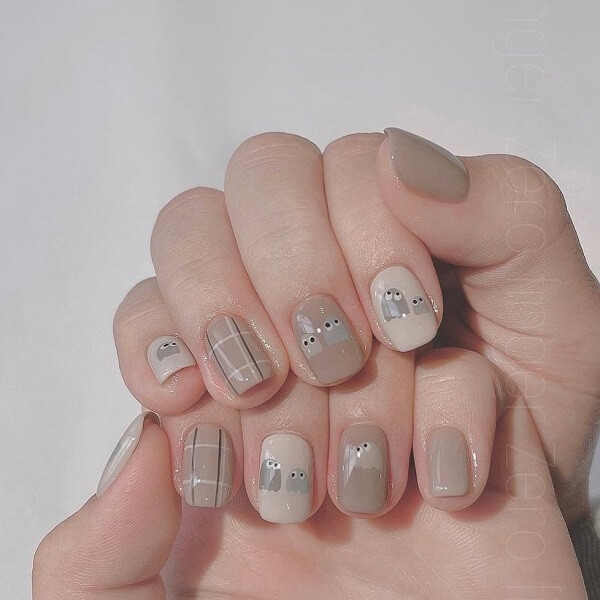 Mẫu nail kẻ sọc 8