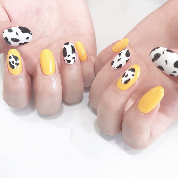 Mẫu nail màu vàng 7