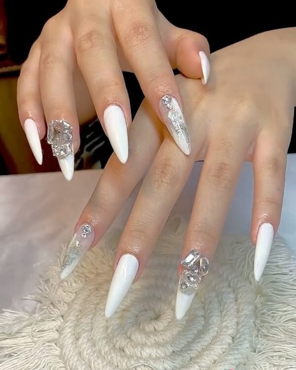 Mẫu nail trắng đẹp 6