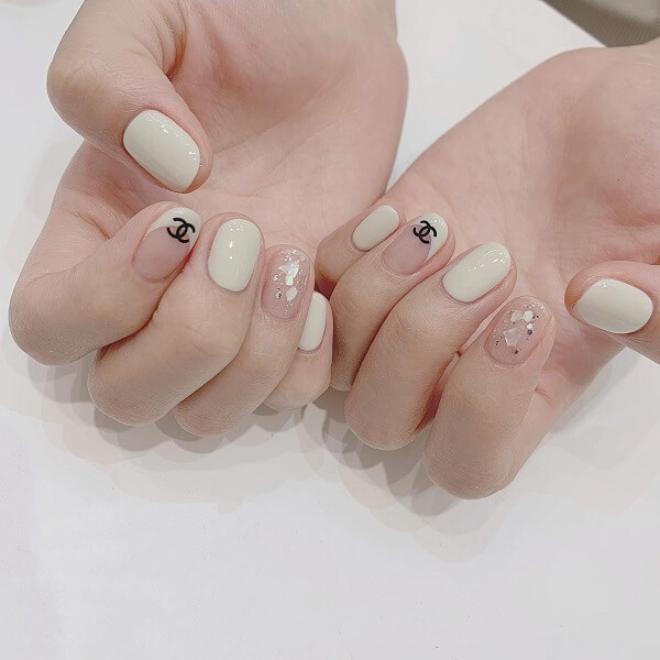 Nail trắng sữa 3