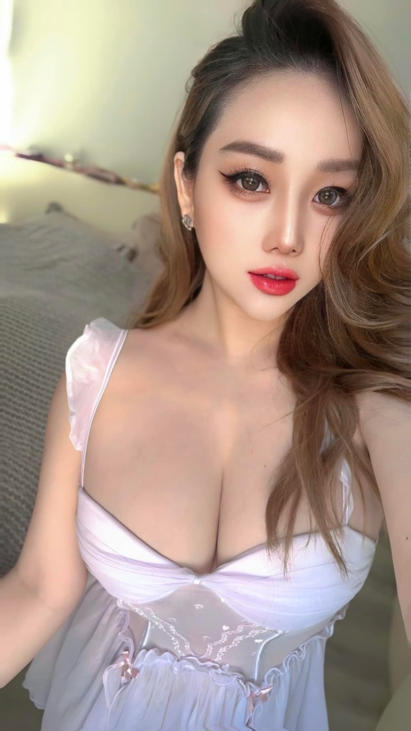 nhả Chu Phương Uyên sexy 37