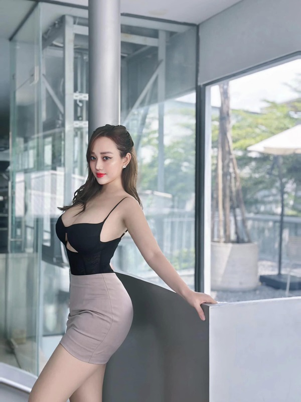 nhả Chu Phương Uyên sexy 22