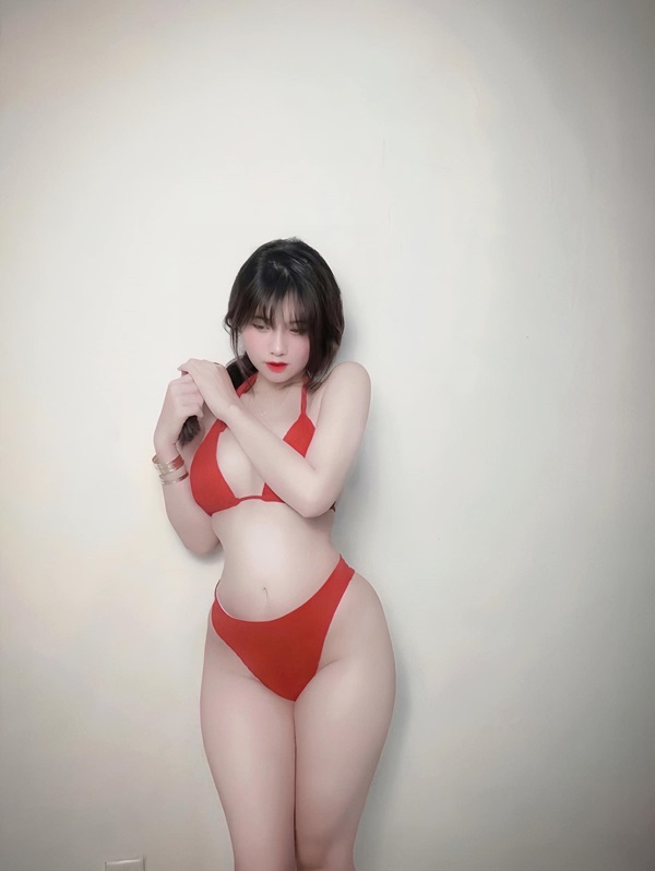 ảnh Trương Khả Di bikini 2