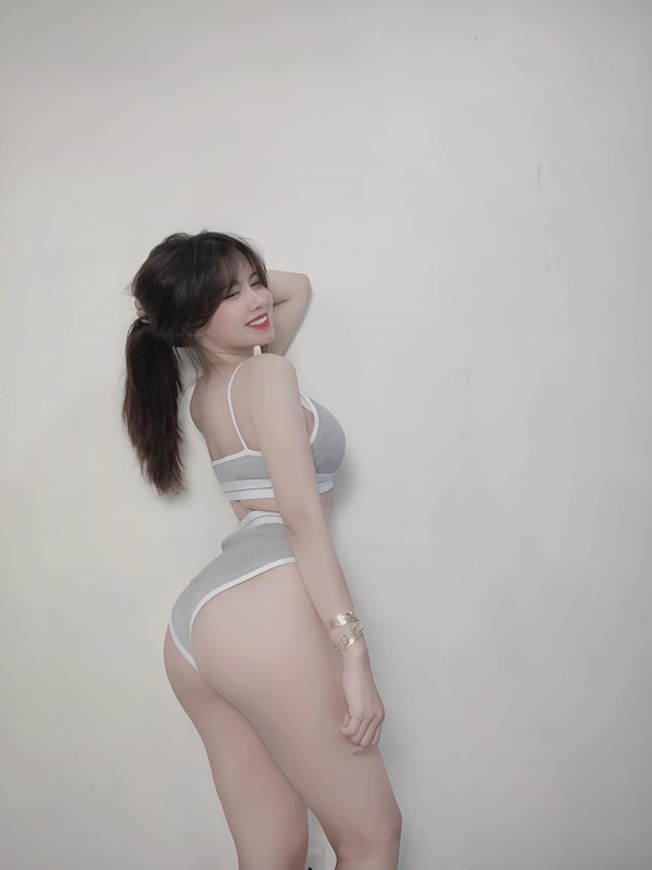 ảnh Trương Khả Di bikini 5