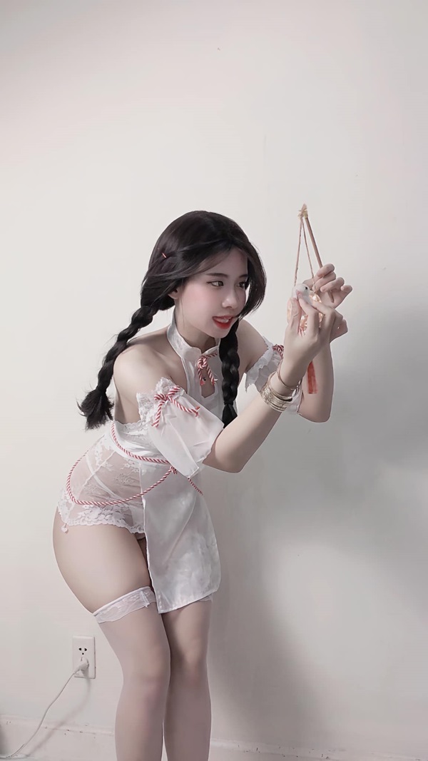 ảnh Trương Khả Di sexy 1