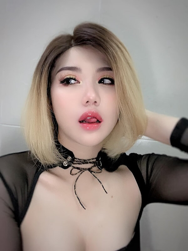 Đỗ Trâm Anh sexy 12