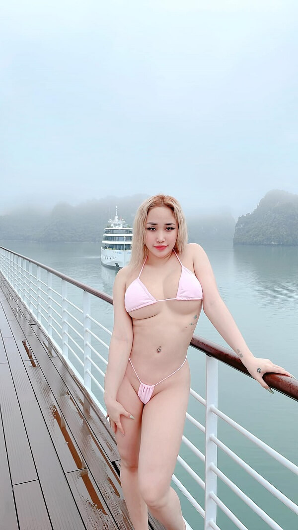 Dương Nguyệt Cầm bikini 10