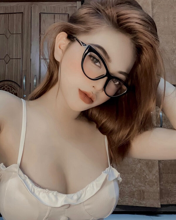 Hồng Hoa sexy 6