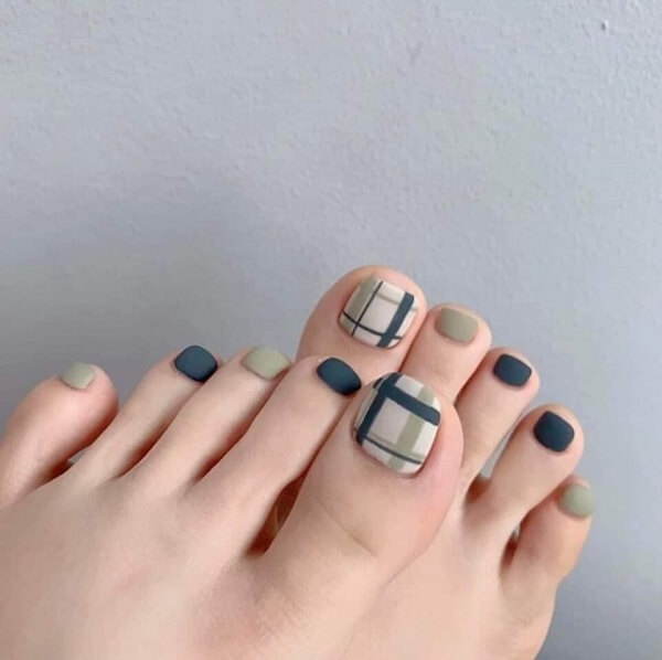 Mẫu nail caro 4