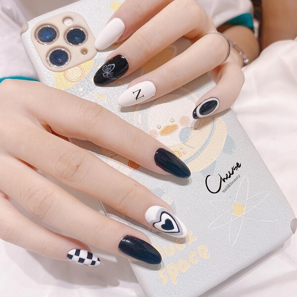 Mẫu nail sọc caro 8