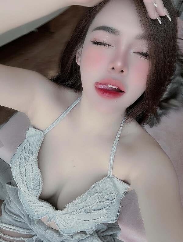 Quỳnh Na sexy 15