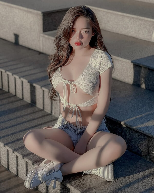 Quỳnh Na sexy 9