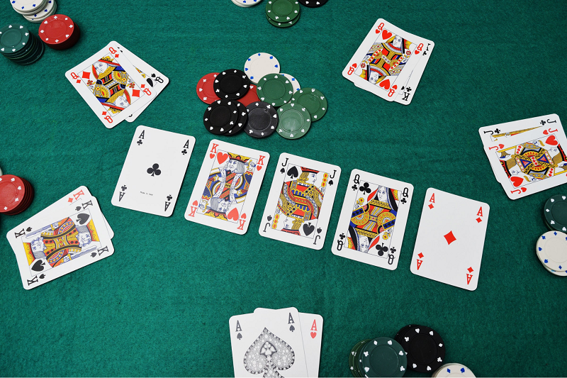 Game bài poker là gì?