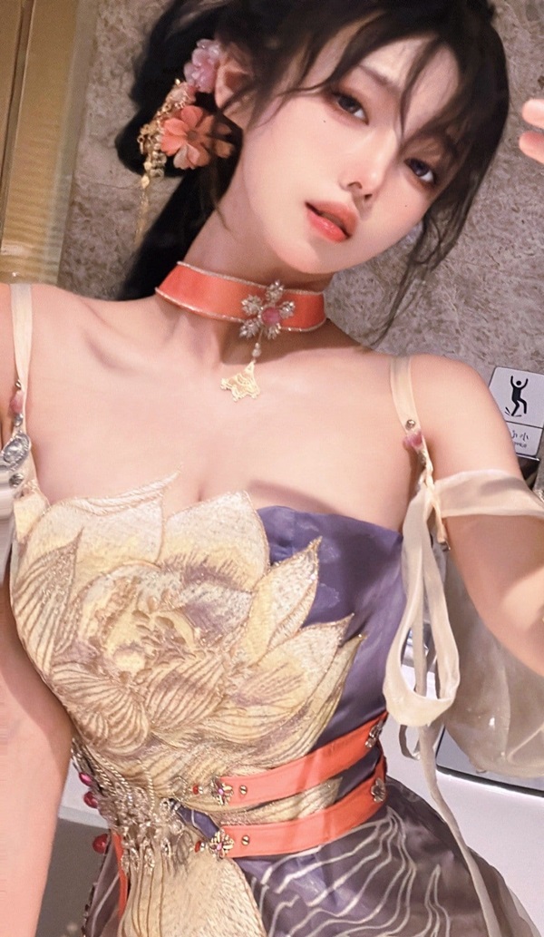 Ảnh gái xinh cosplay 45