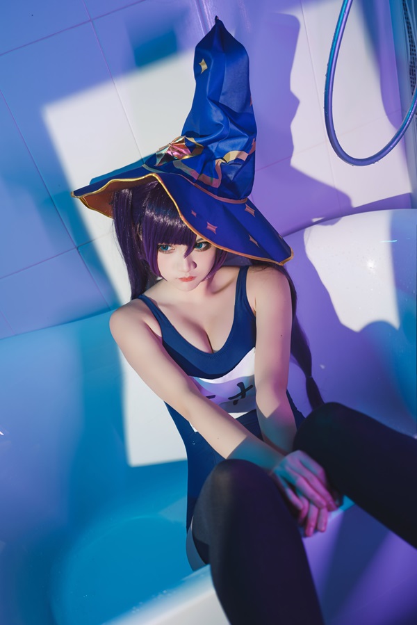 Ảnh Mona cosplay 1