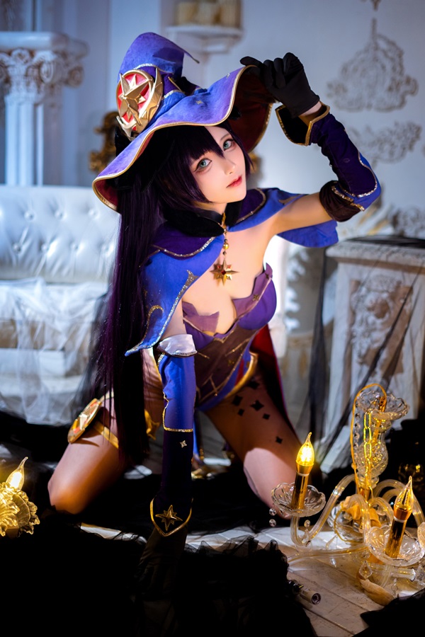 Ảnh Mona cosplay 11