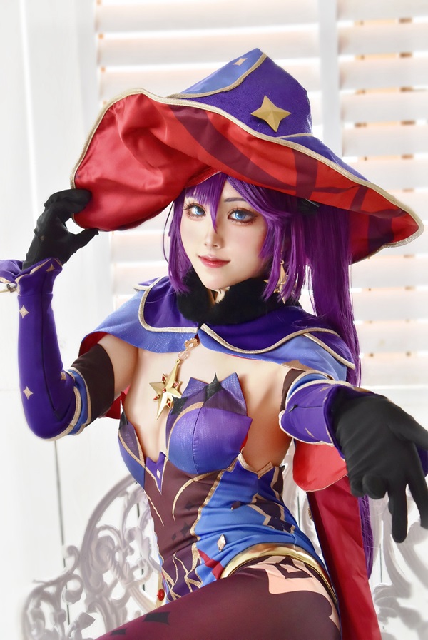 Ảnh Mona cosplay 12