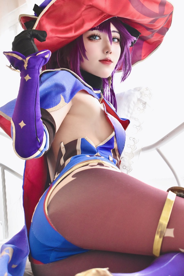 Ảnh Mona cosplay 22