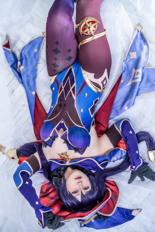 Ảnh Mona cosplay 24