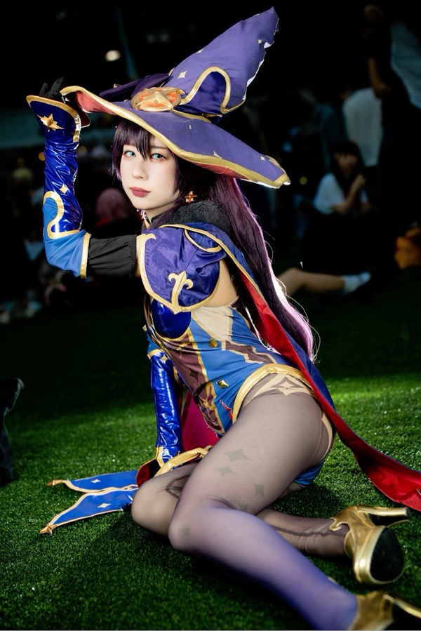 Ảnh Mona cosplay 38