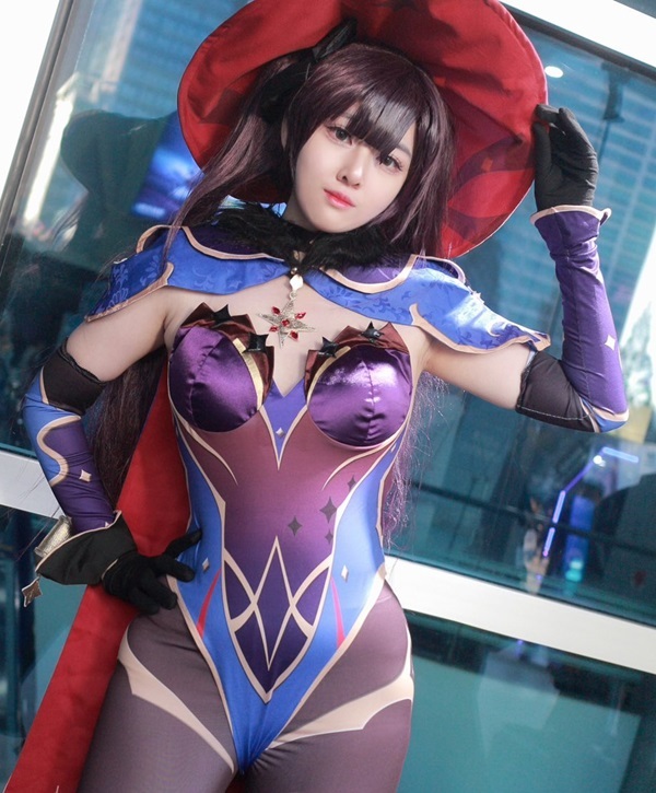 Ảnh Mona cosplay 4