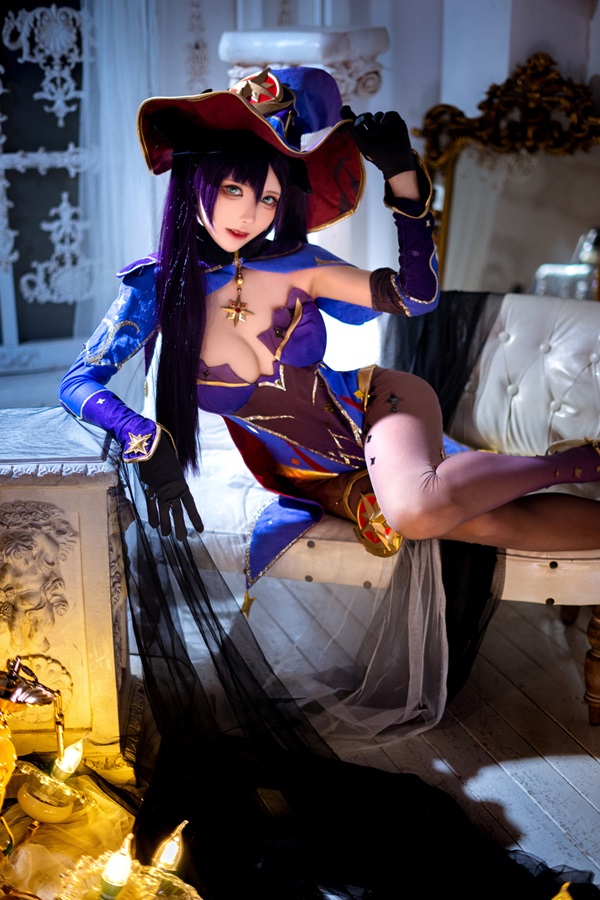 Ảnh Mona cosplay 9