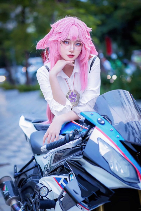 Ảnh Yae Miko cosplay 13