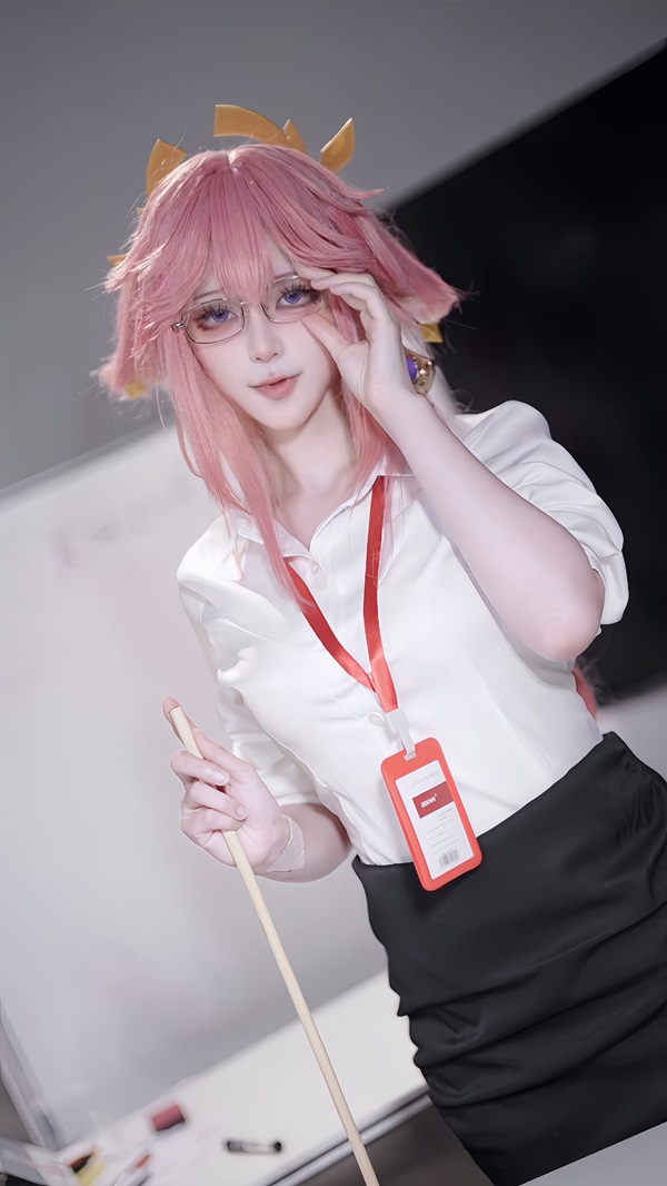 Ảnh Yae Miko cosplay 14