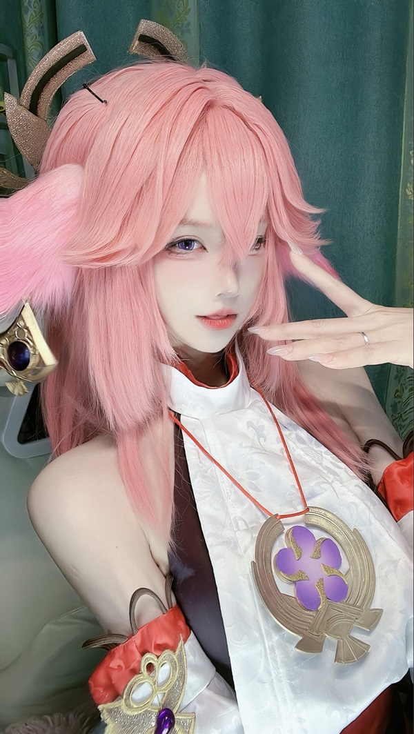 Ảnh Yae Miko cosplay 15