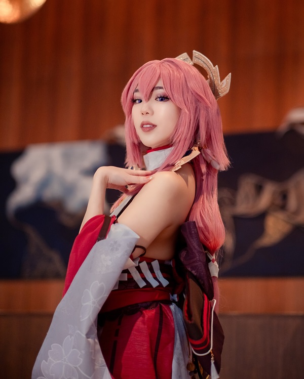 Ảnh Yae Miko cosplay 30